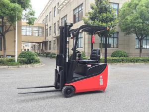 平衡重式三支点电动叉车